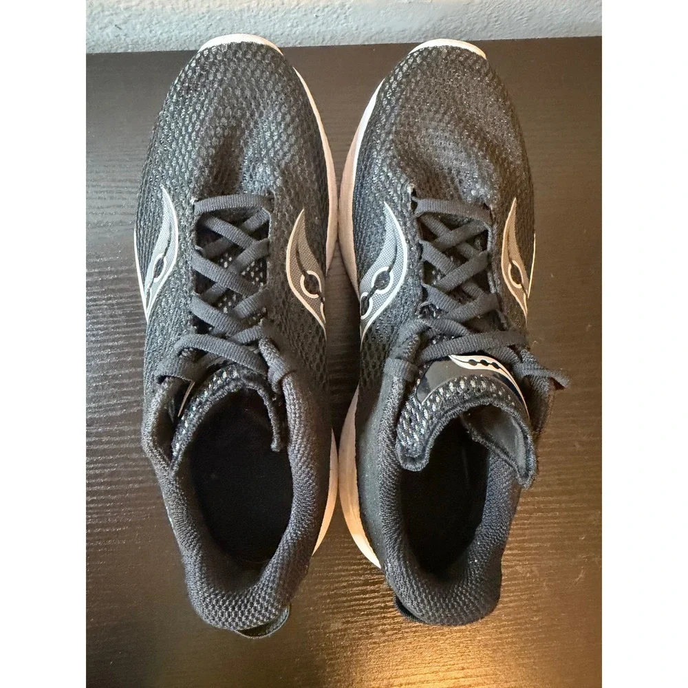 Saucony Kinvara 14 Womens Running Shoes Black White S10824-05 Size 7.5